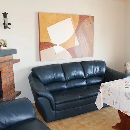 Rustic Old Town Apartment *